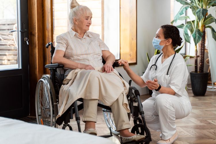 Role of Trained Caregivers in Modern Elder Care Services